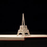 C... wie Chamäleon, Pop-up Eiffelturm, © Sigrid Wurzinger