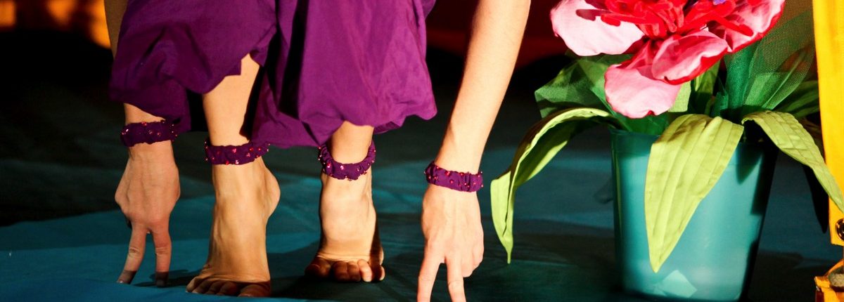 Im Rundherum, Kindertheater, Tanz, Musik, Hände, Füße, © Sigrid Wurzinger